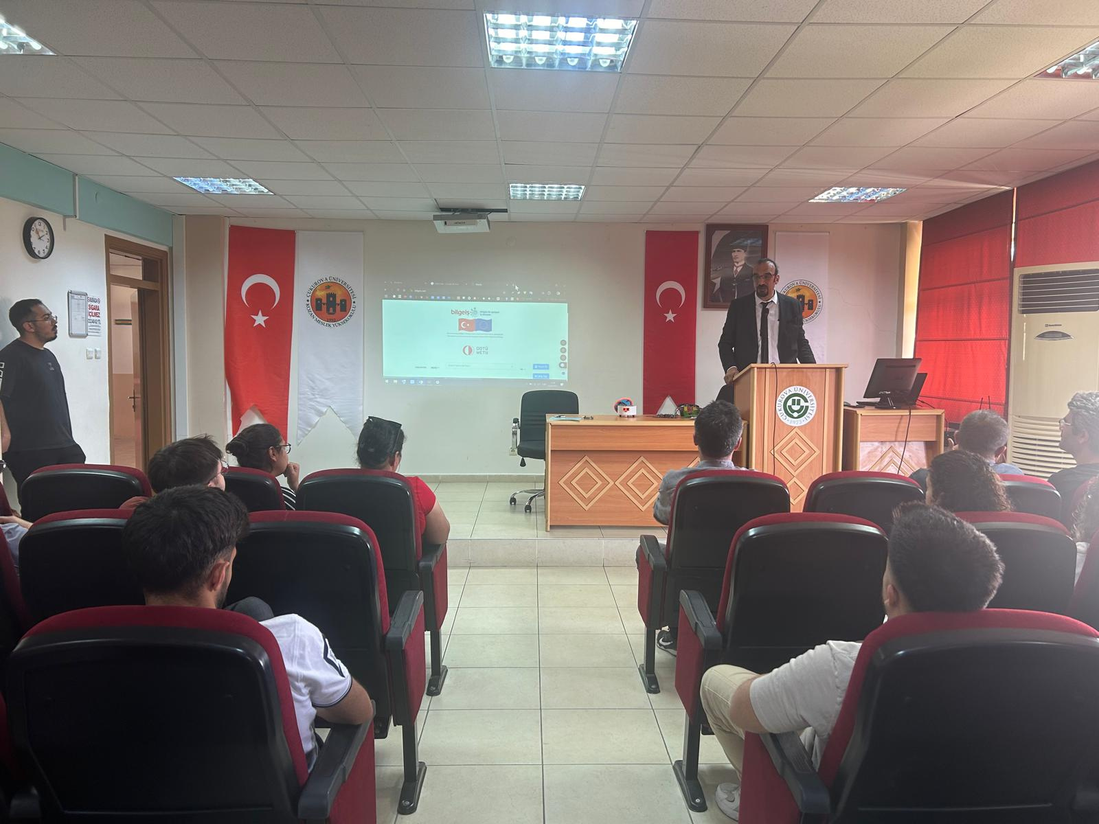 Mesleki Gelişim Seminerleri Kapsamında “Kariyer Sohbetleri” Yapıldı