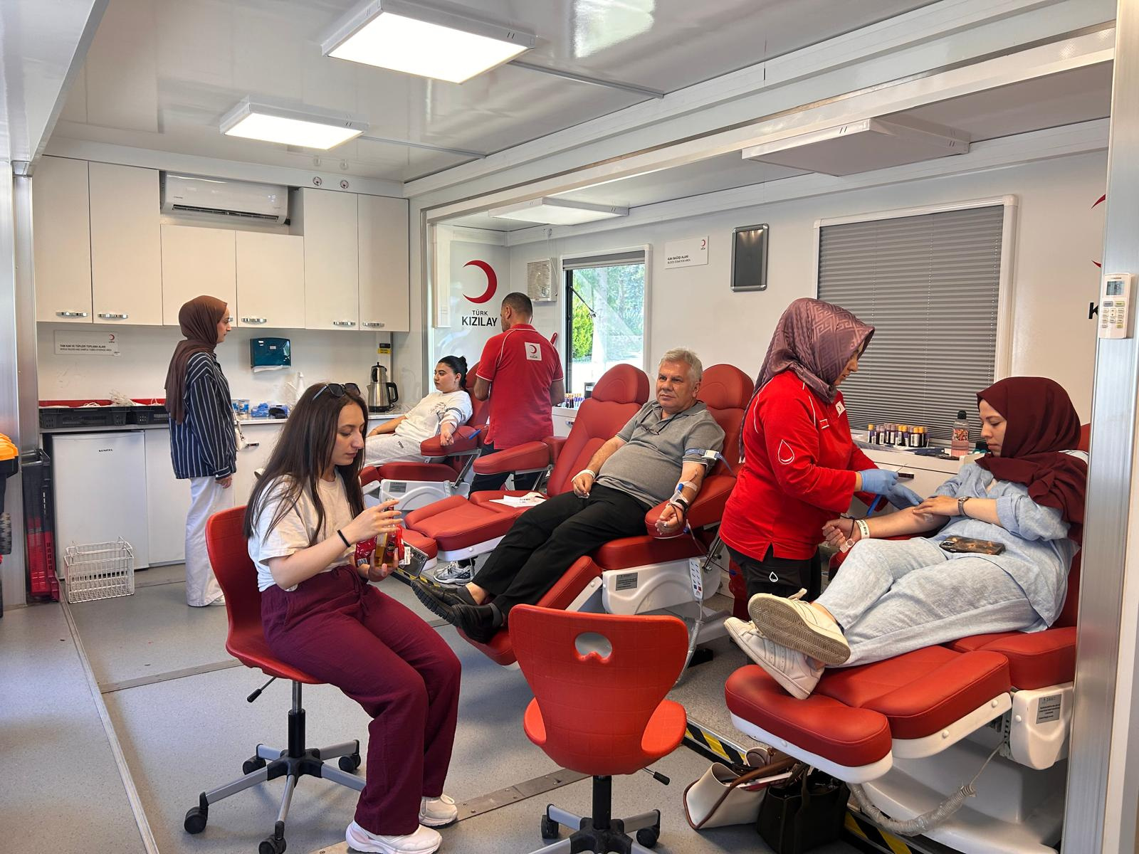 Meslek Yüksekokulumuzda Türk Kızılay İşbirliği İle Kan Bağışı Etkinliği Yapıldı