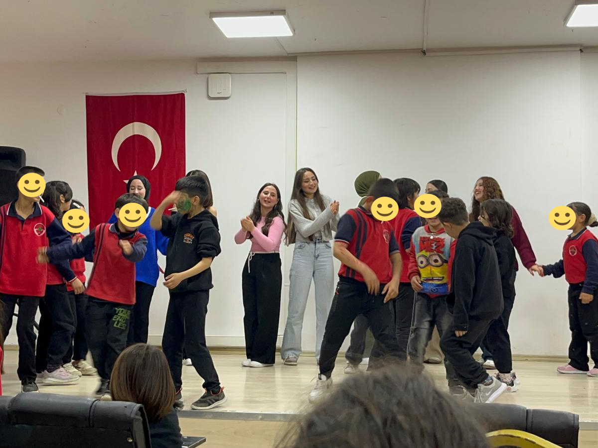 “Küçük Dokunuşlar, Büyük Gülümsemeler” Sosyal Sorumluluk Projesi